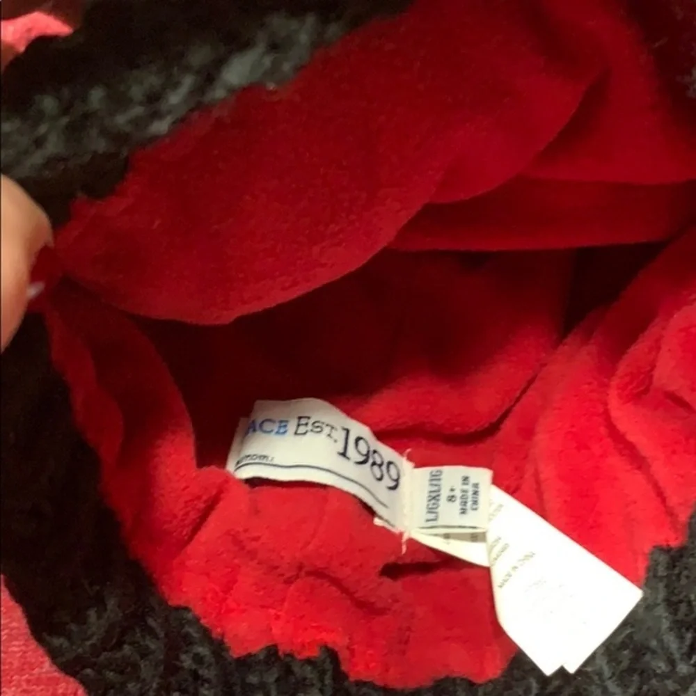 NWT fleeced lined hat